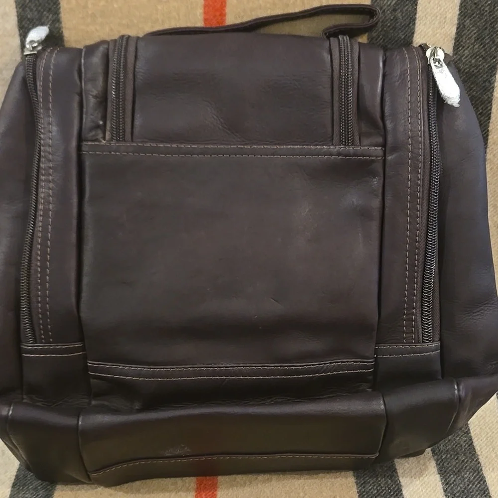 Brown Leather Hanging Travel Toiletry Kit NWOT - Picture 6 of 13